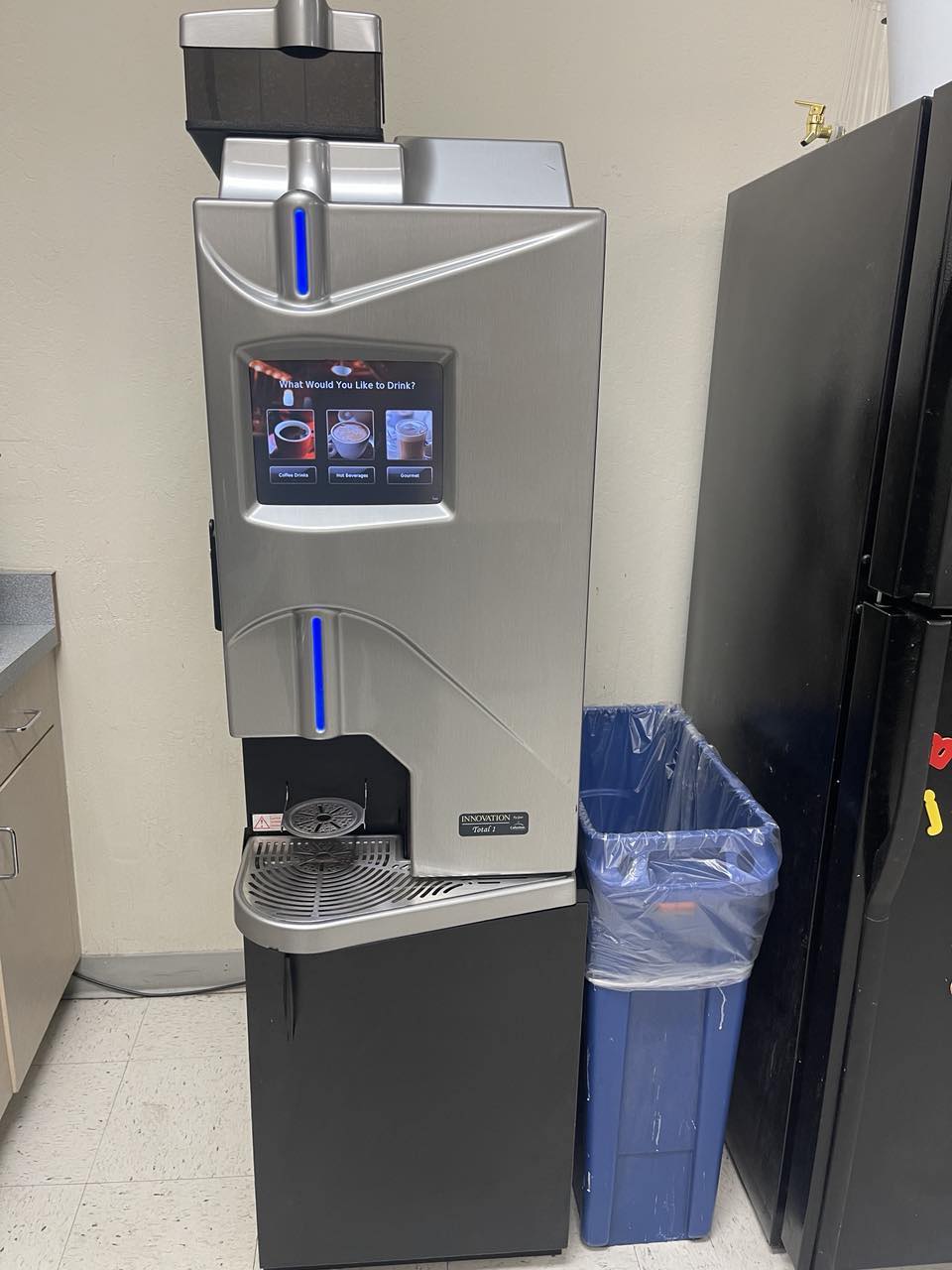 Cortes Vending Standing Coffee Machine